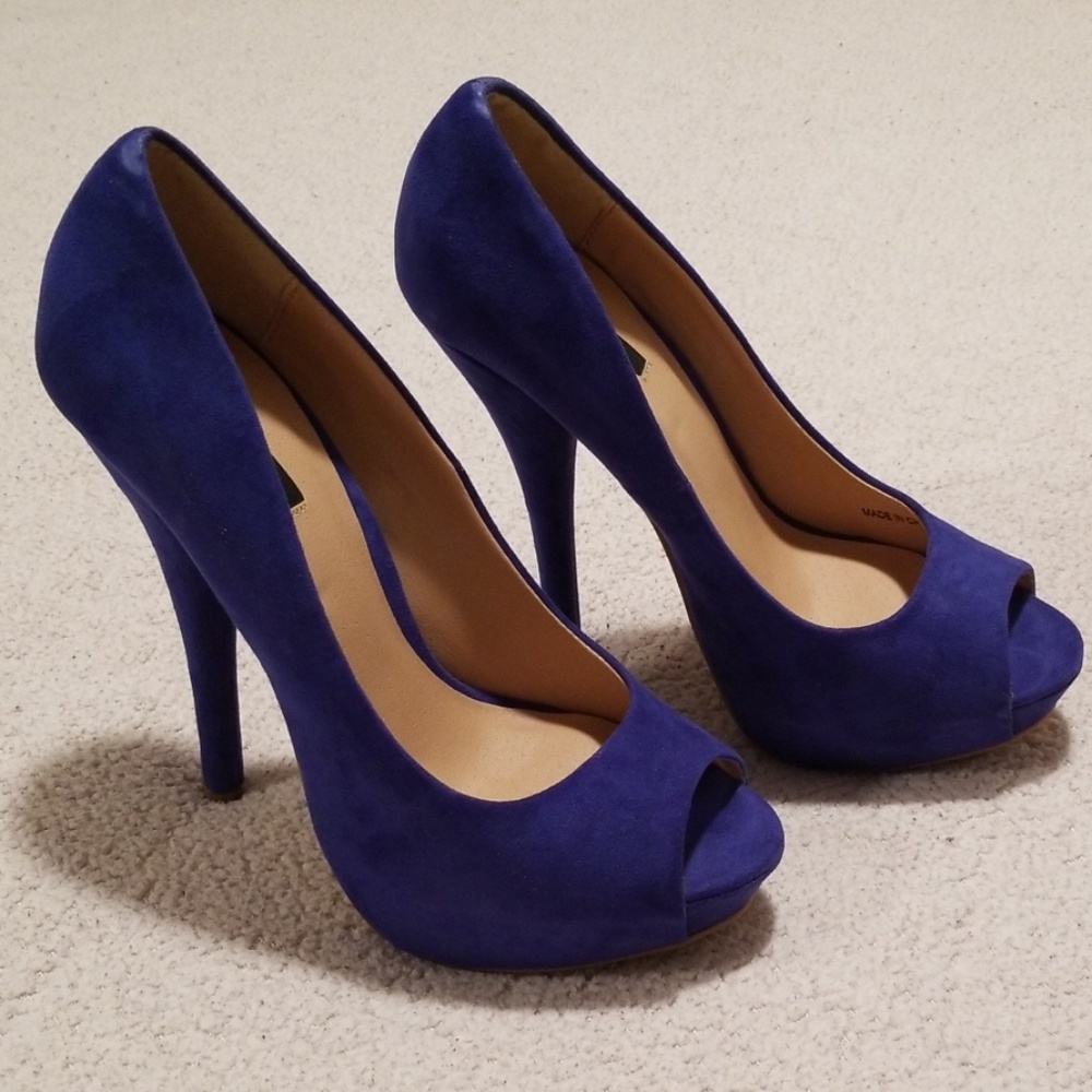 Forever 21 royal blue peep toe pumps